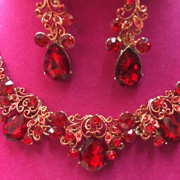 Ruby Rhinestone Chocked Neckless - Picture 2 of 3